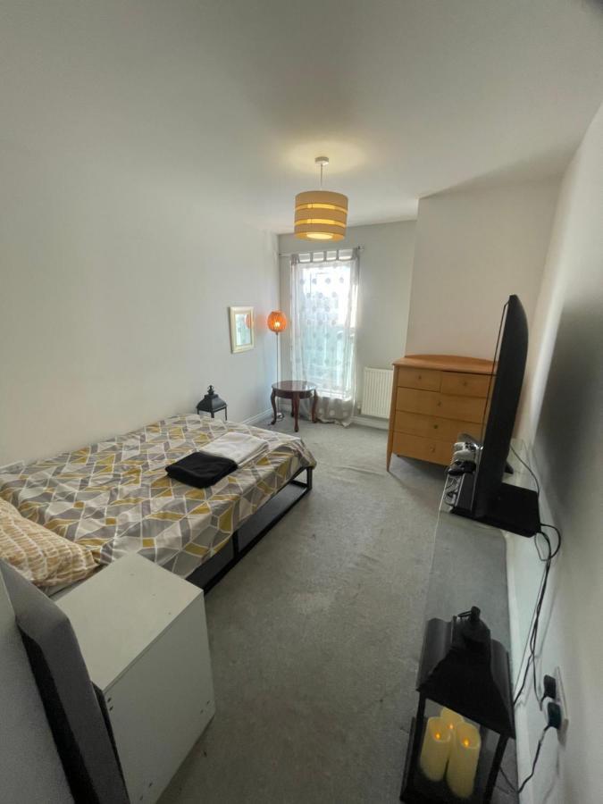 Rhapsody Premium * Waltham Abbey